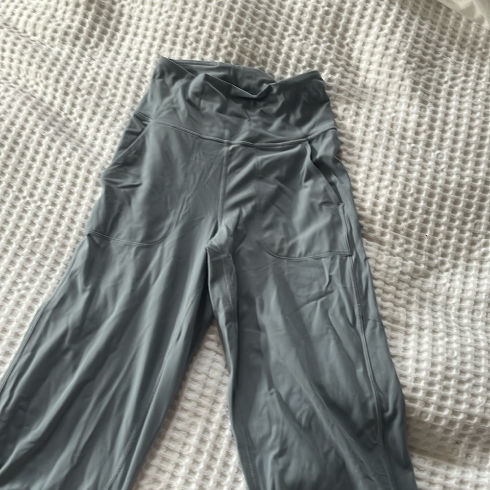 Lululemon align capri wide leg